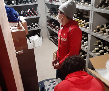 総額9000万のワインを赤帽ファーストクラス配送が対応