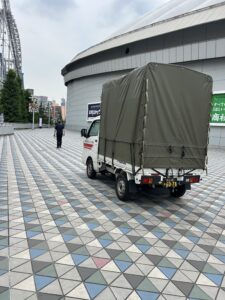 新宿から東京ドームに赤帽で什器の配送